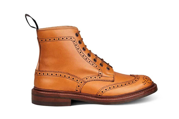 Stow Country Boot in Acorn Antique with Dainite Sole
