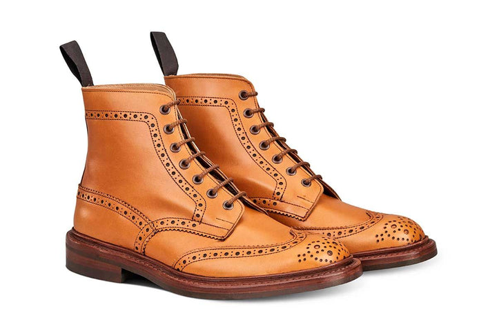 Stow Country Boot in Acorn Antique with Dainite Sole