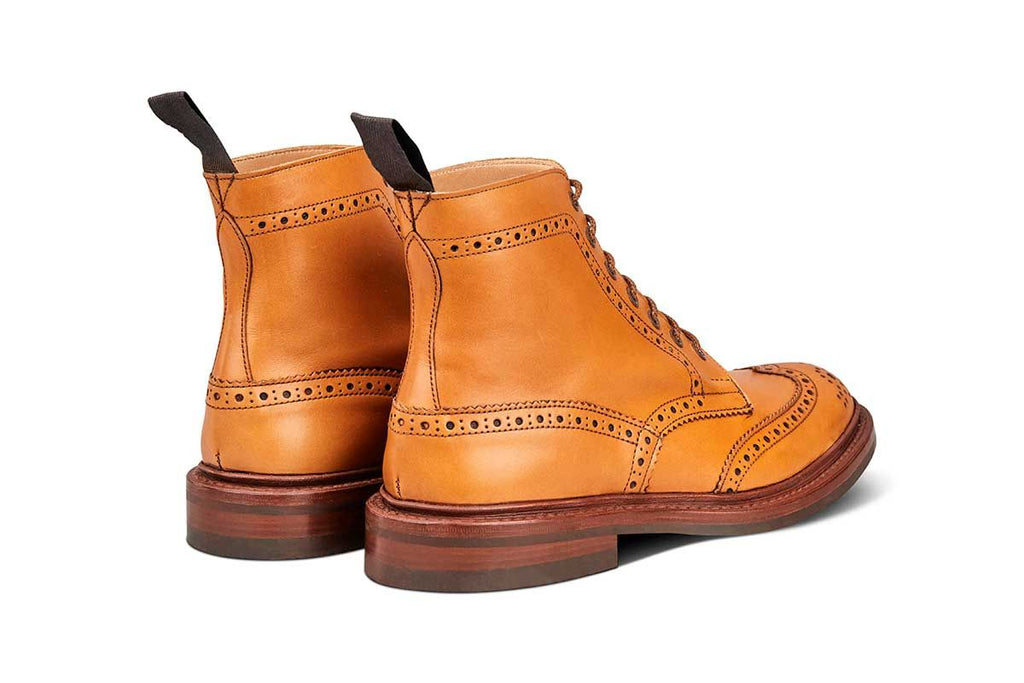 Stow Country Boot in Acorn Antique with Dainite Sole